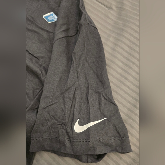 Two NWT Nike Kansas City Chiefs SuperBowl Tees - Picture 4 of 10